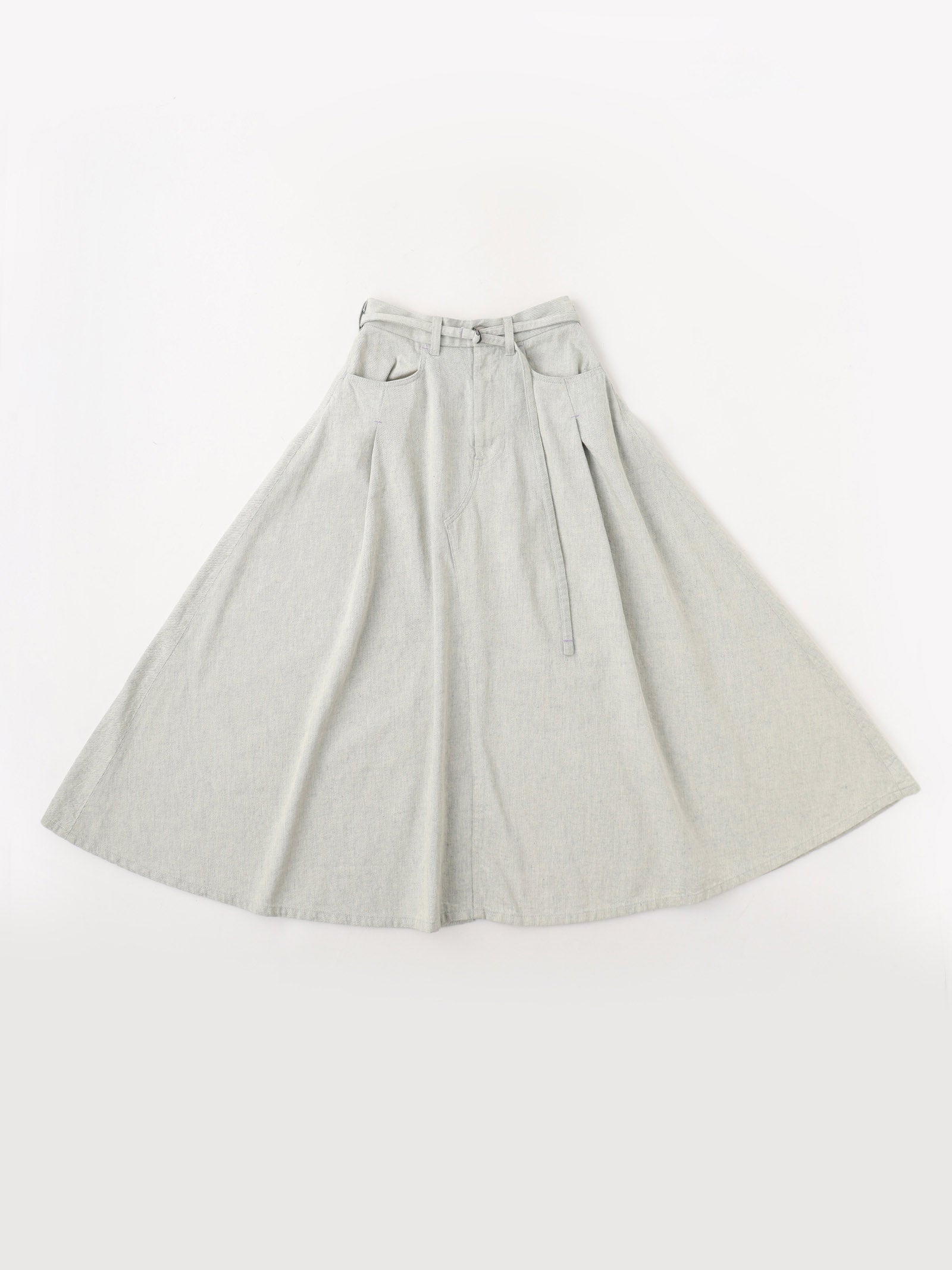 DAILY FLARE SKIRT <br> レザーパッチが可愛いメランジデニムスカート