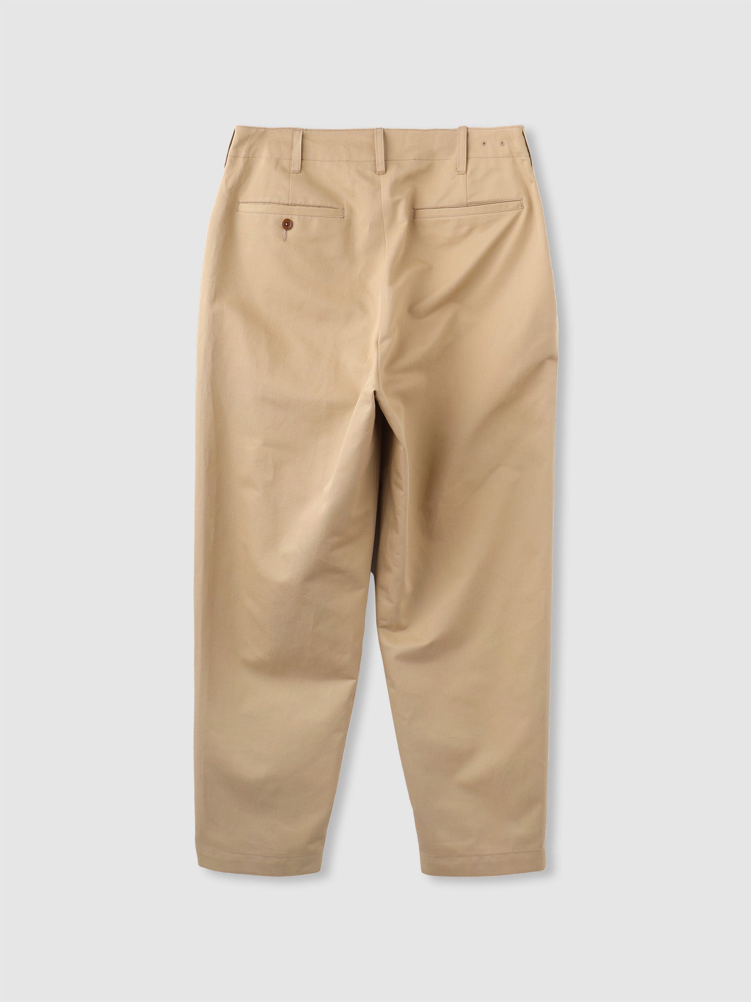 Men's LIGHT CHINO TROUSERS <br> 軽やかさが特徴の定番チノパンツ