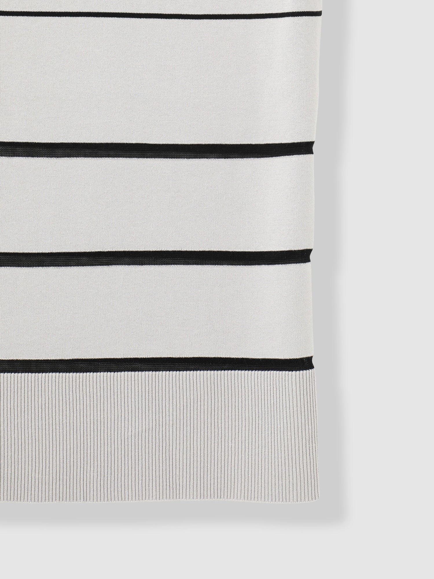CT COLLAB KNITTED DRESS <br> 日常使いに嬉しい上質素材のニットワンピース