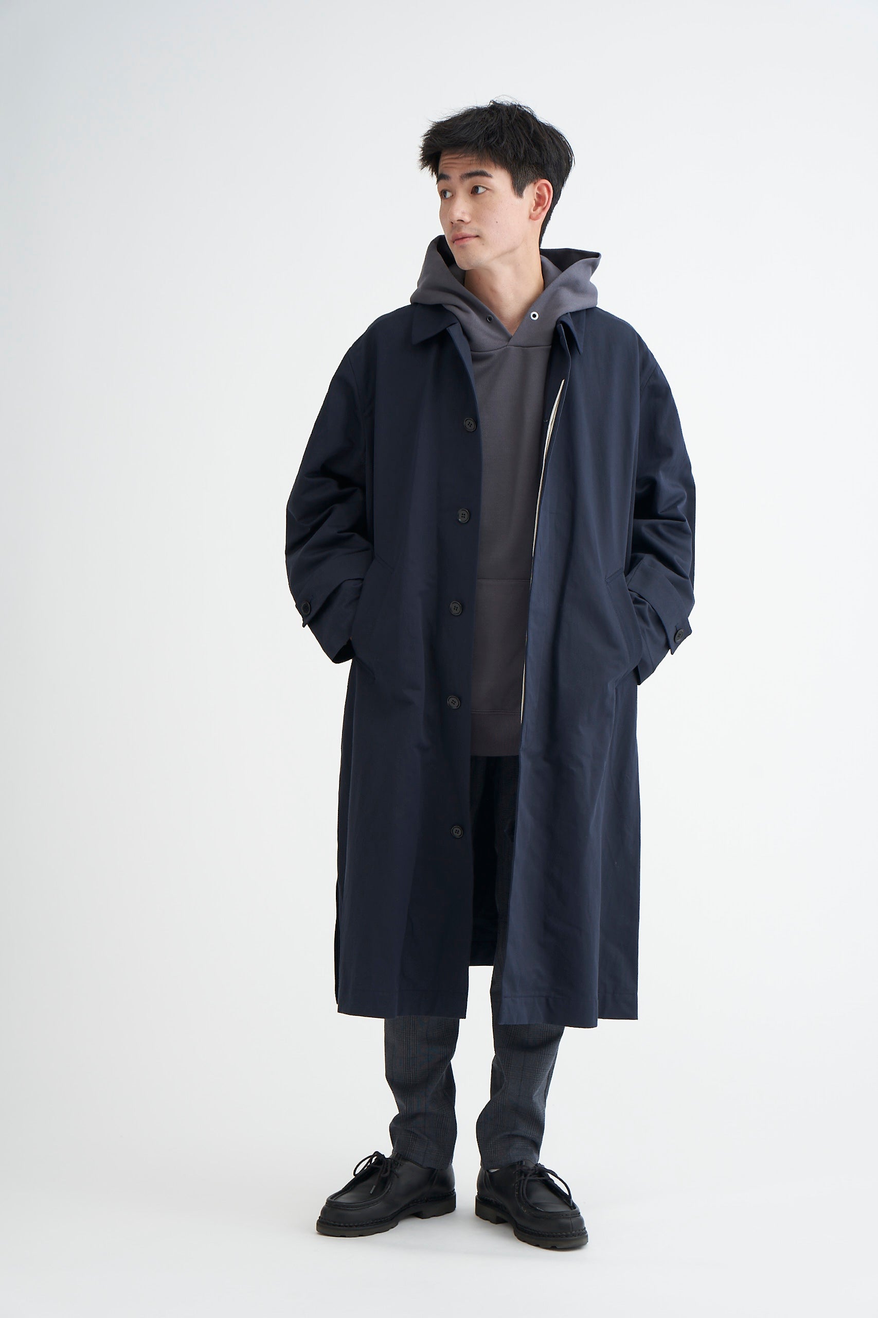 Men's LIGHT SOUTIEN COLLAR COAT <br> 機能とデザインに拘ったステンカラーコート