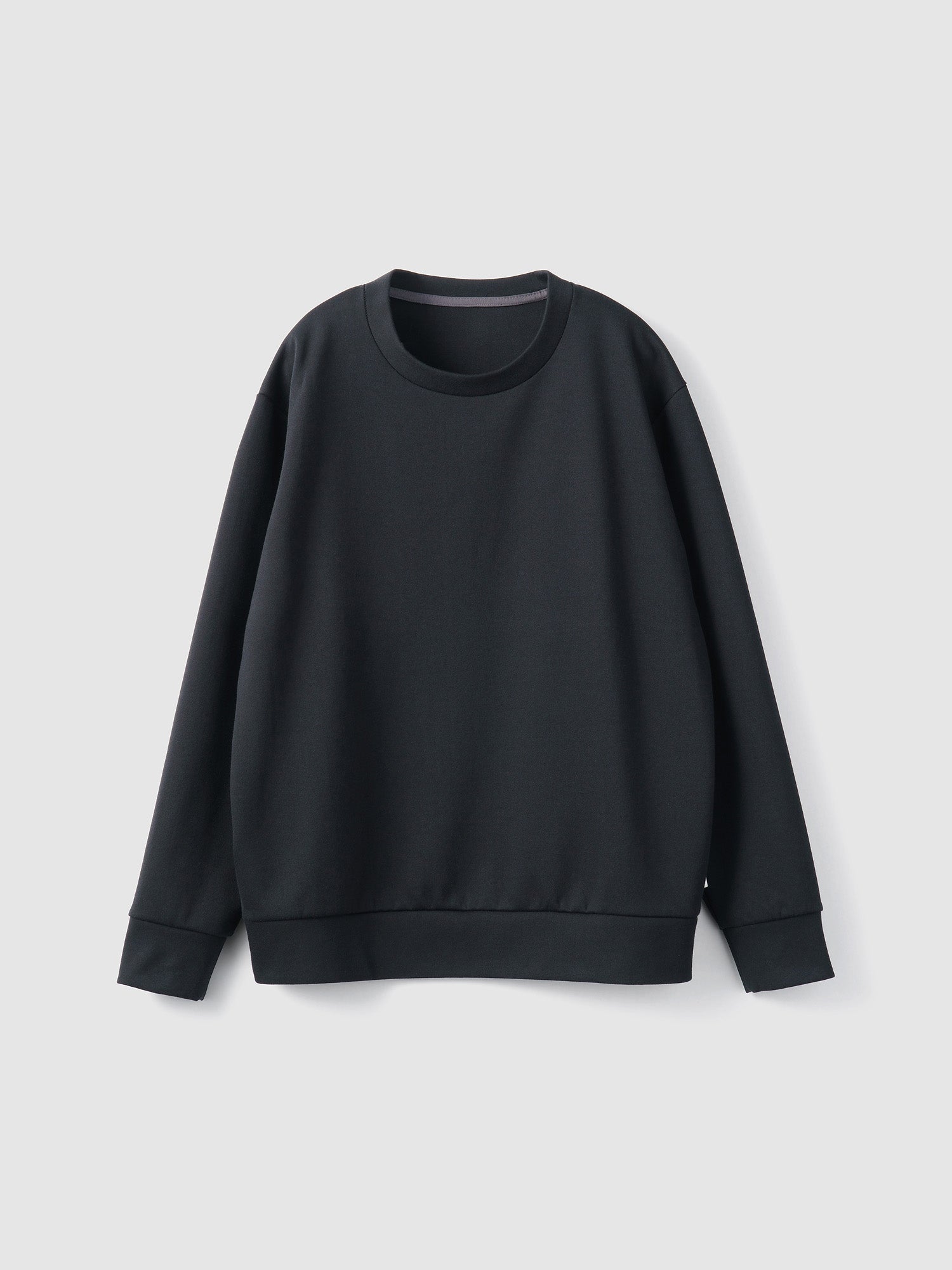 Genderless HYBRID SWEAT CREW <br> オールシーズン着用可能なクルーネックスウェット