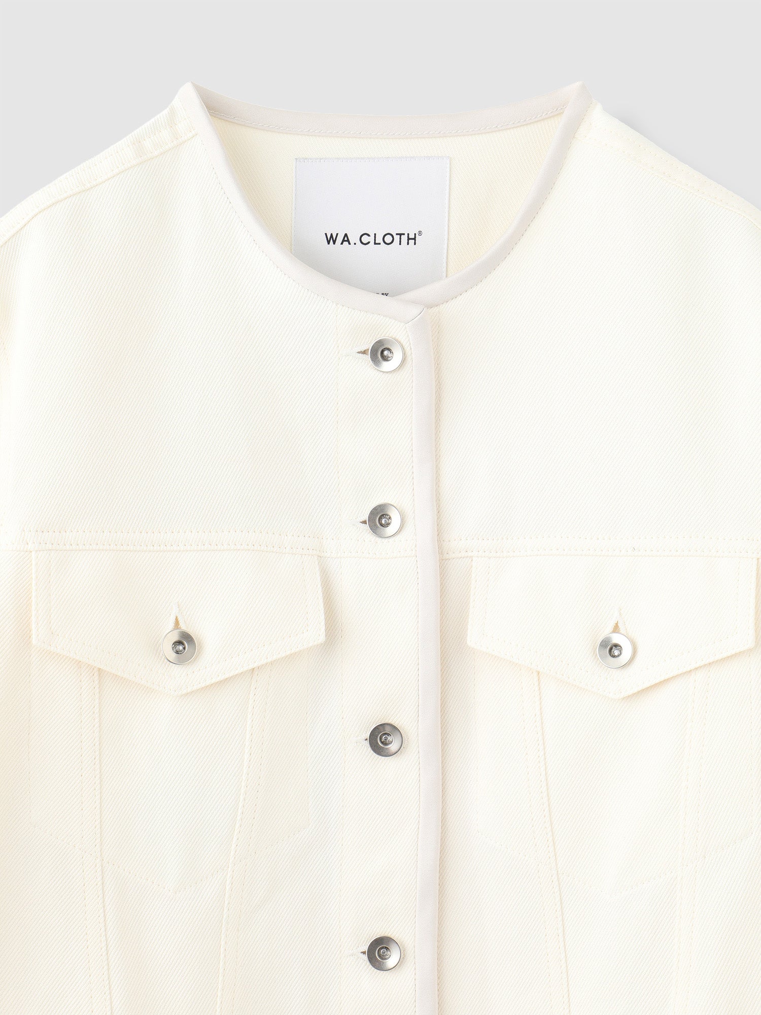 CT COLLAB NO COLLAR JACKET<br> A jacket with a silhouette