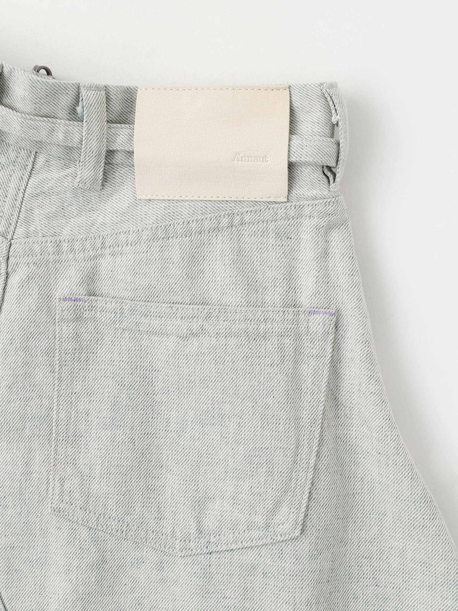 DAILY FLARE SKIRT <br> レザーパッチが可愛いメランジデニムスカート